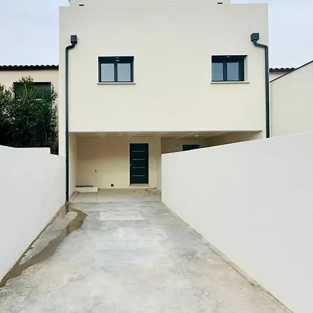 Belle Dans Neuve Avec Piscine * Perpignan