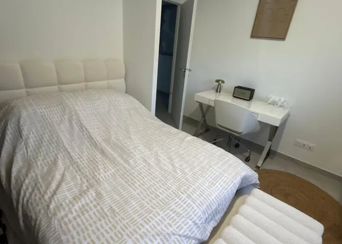 Belle Dans Neuve Avec Piscine * Perpignan